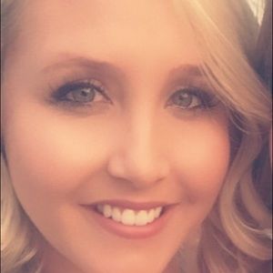 Meet your Posher, Caitlyn